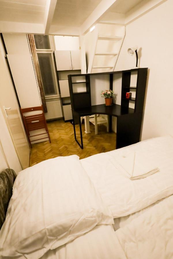 Center Apartment 5 Private Room For 19 People Budapesta Exterior foto