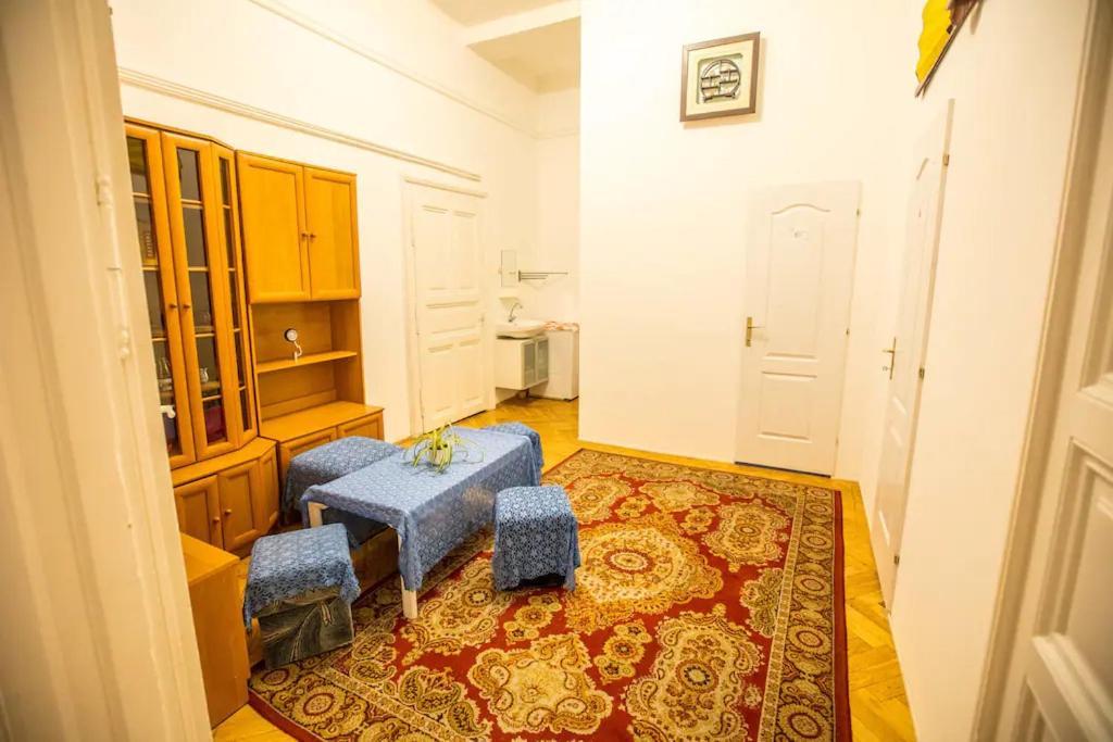 Center Apartment 5 Private Room For 19 People Budapesta Exterior foto